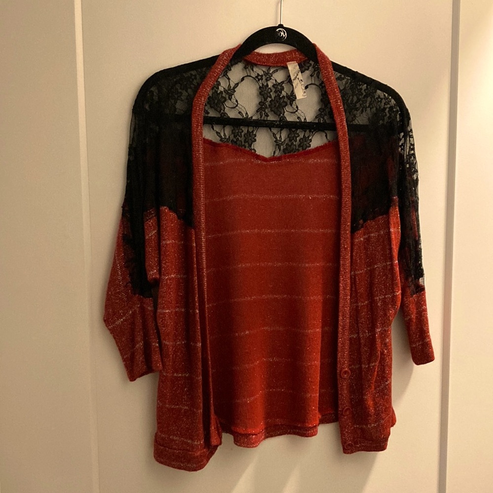 Lacy shrug